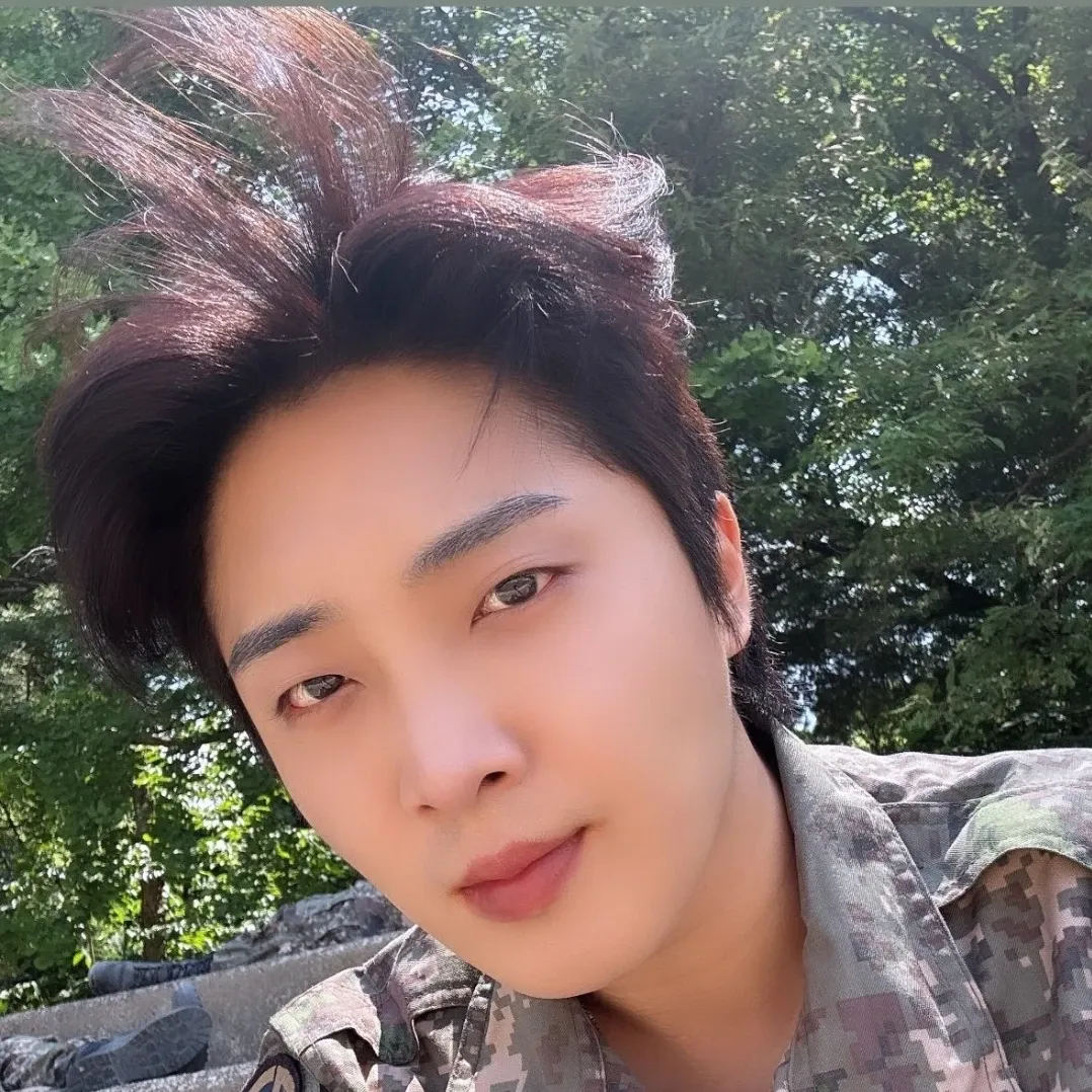 Latest photo of Hwang Yunsung