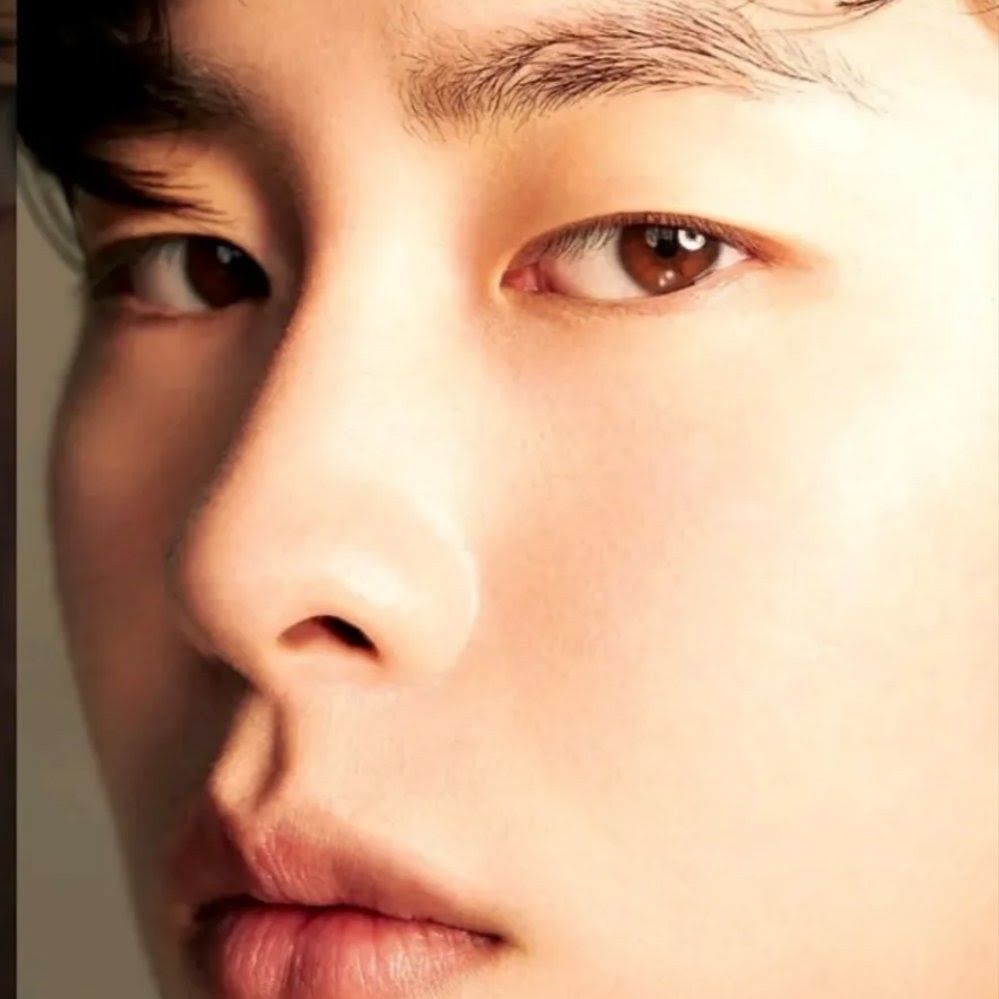 A moment captured by a fan of Lee Jaewook