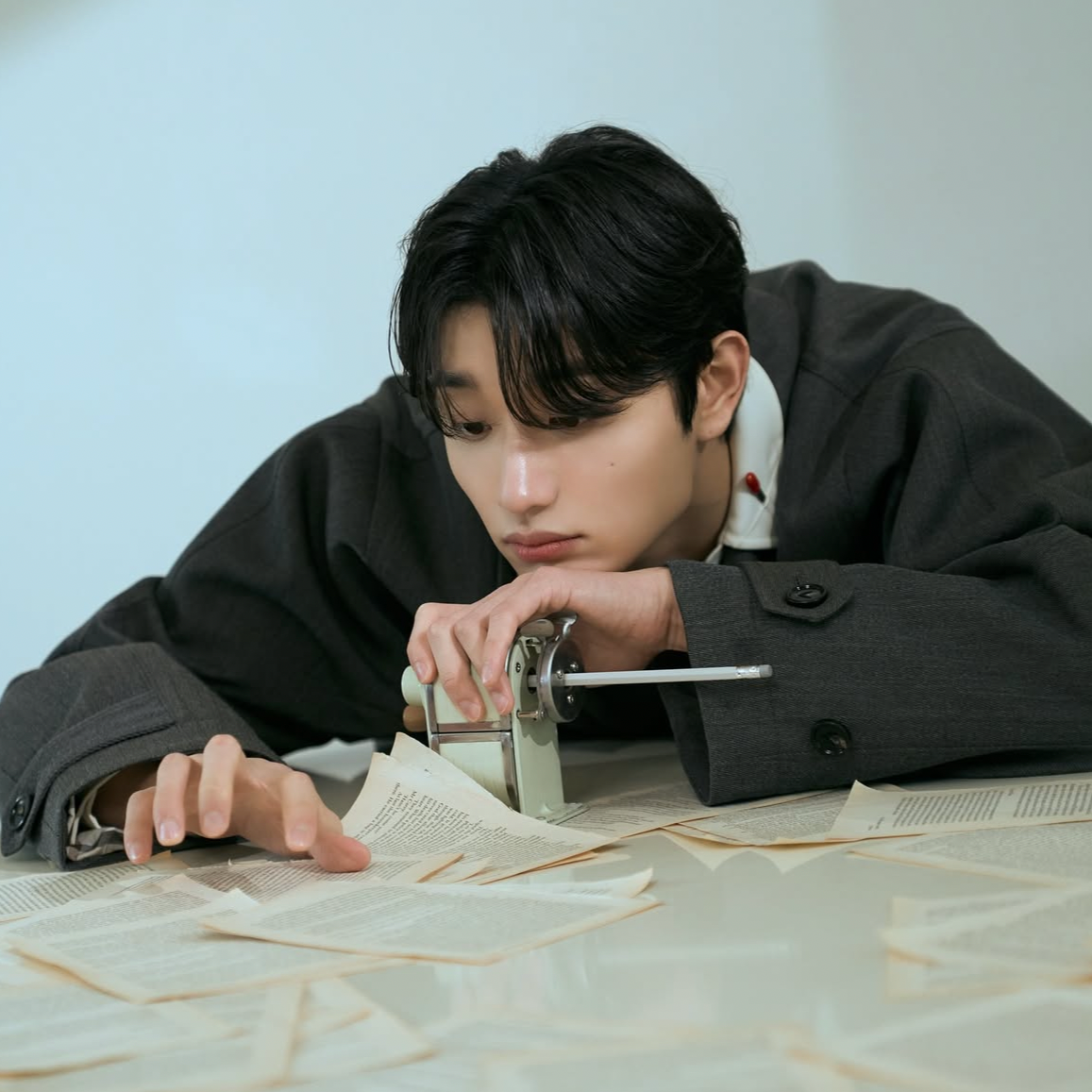 Behind-the-scenes cut of Kim Jaewon