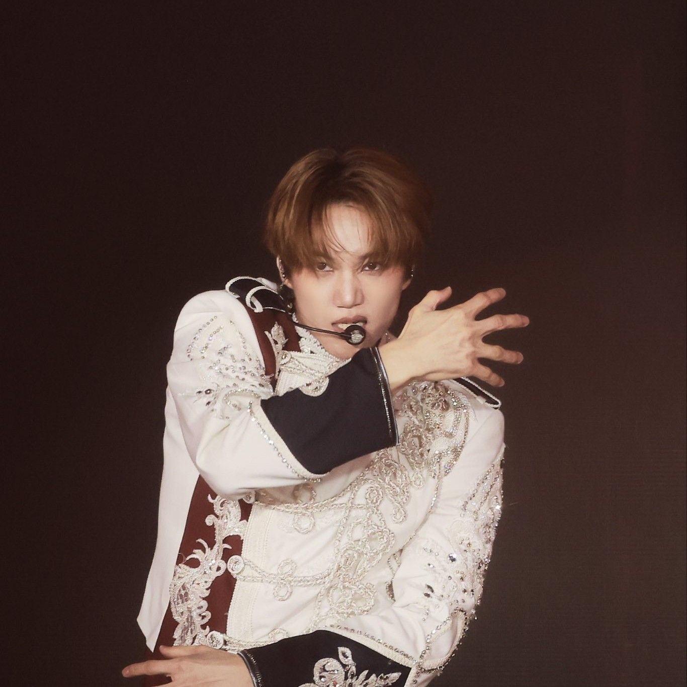 Behind-the-scenes cut of KAI