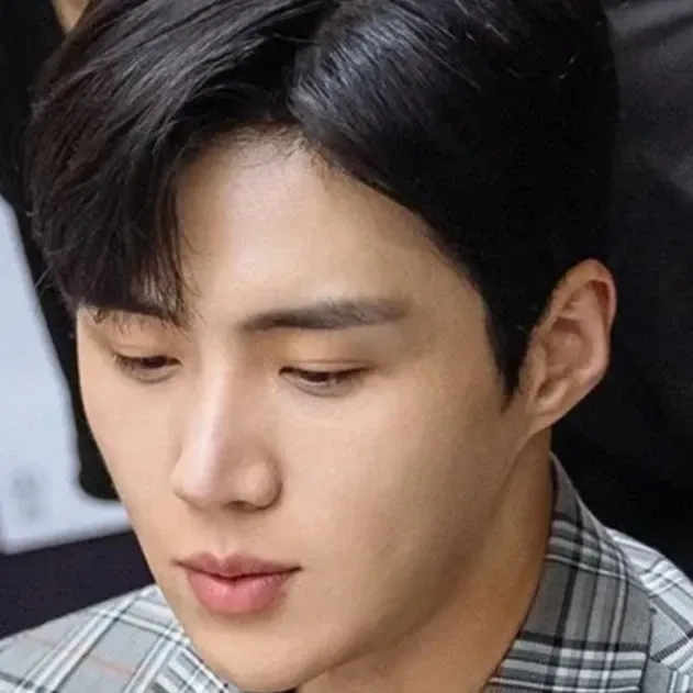 Foto kegiatan terbaru dari Kim Seonho