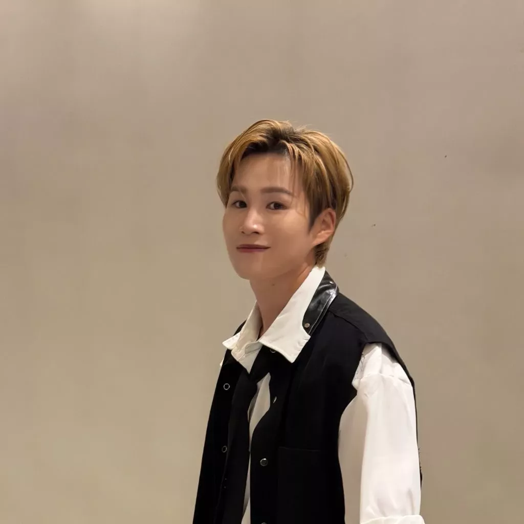 김희재의 비하인드 컷