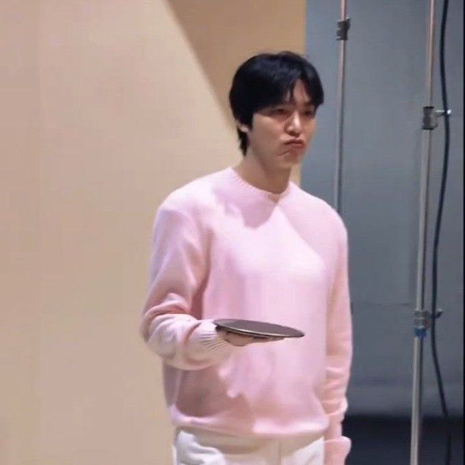 Recent activity shot of Lee Minho