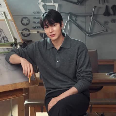 イ・ミンホの最近の活動ショット