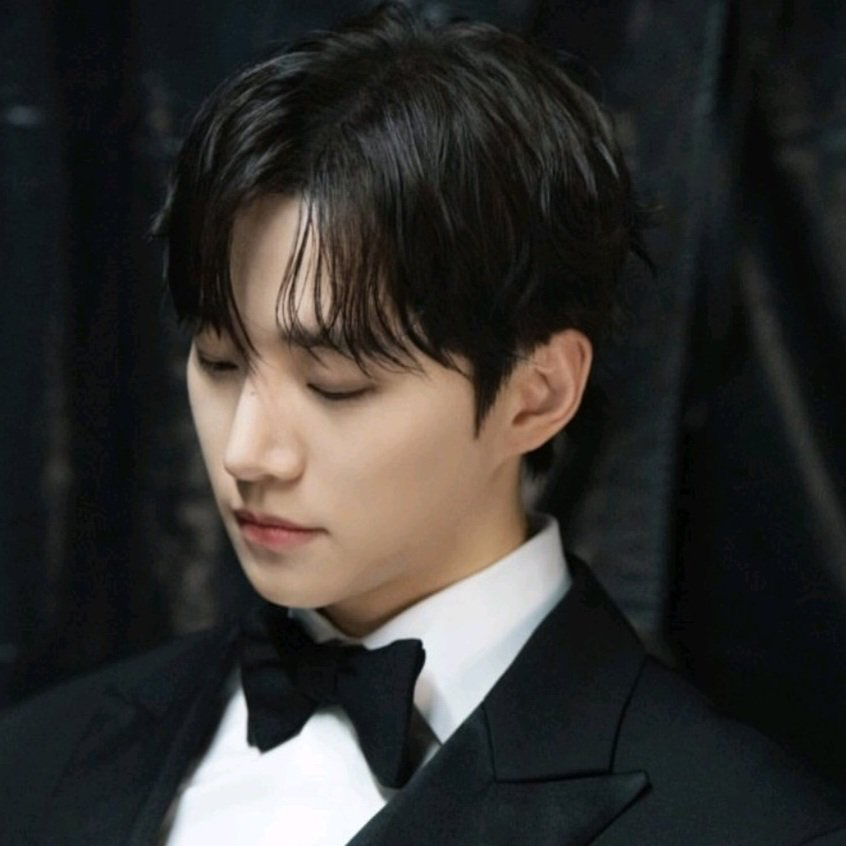 Foto kegiatan terbaru dari Lee Junho