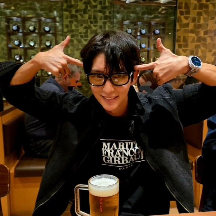 Behind-the-scenes cut of Lee Joongi