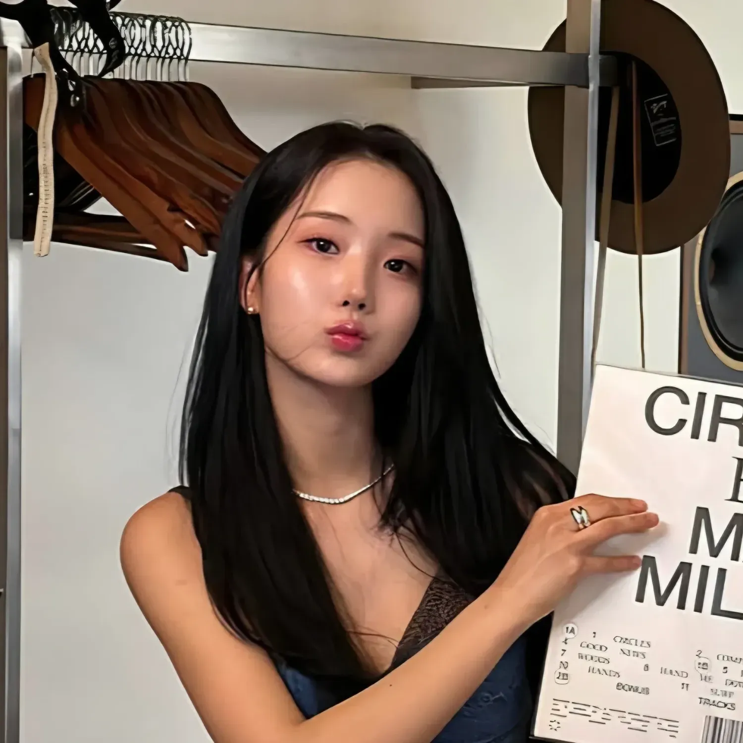 Behind-the-scenes cut of Kim Soyeon (2004)