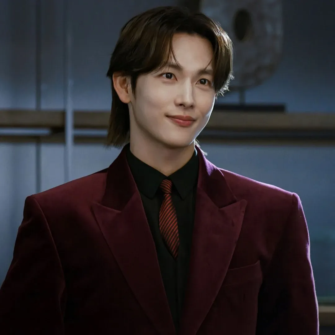Behind-the-scenes cut of Yim Siwan