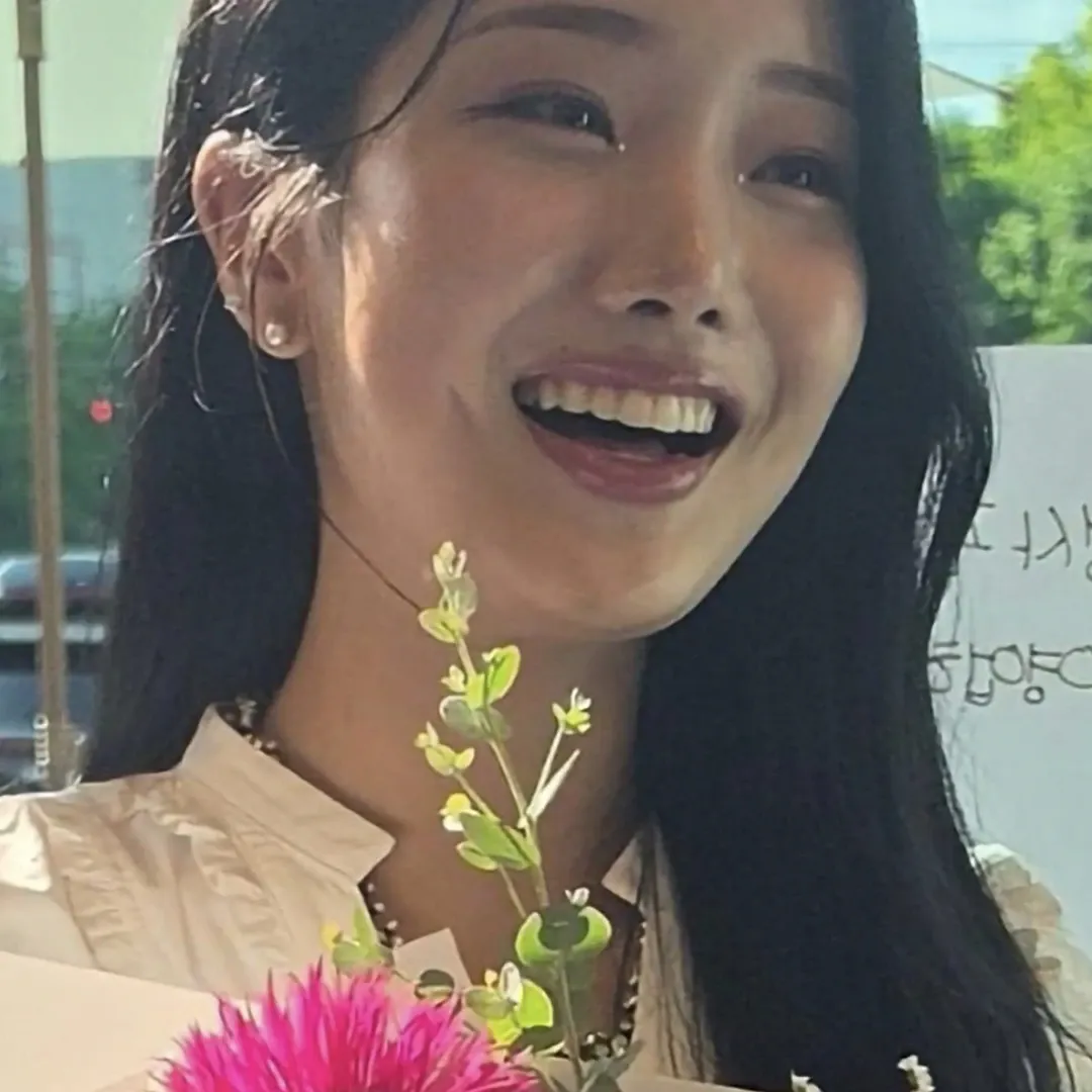 A moment captured by a fan of Kim Soyeon (2004)