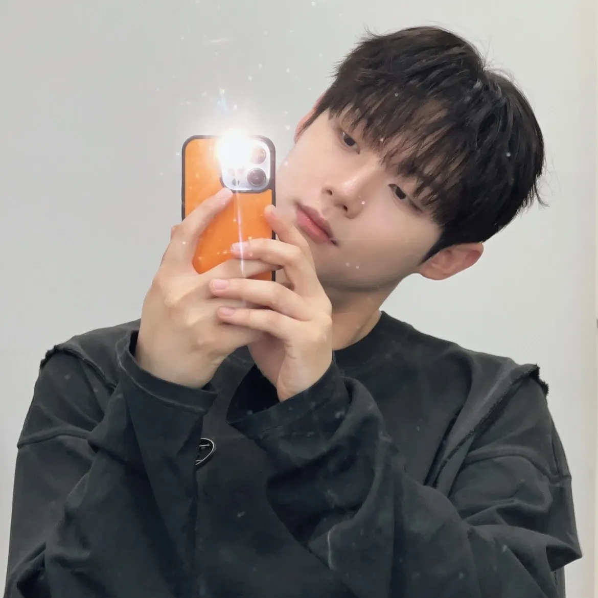 Behind-the-scenes cut of Choi Jaemyeong