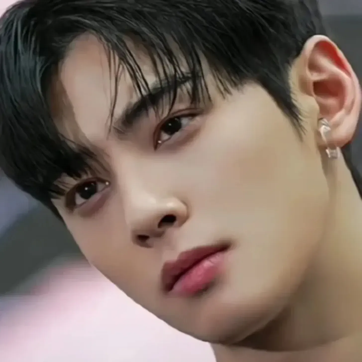 Recent activity shot of Cha Eunwoo