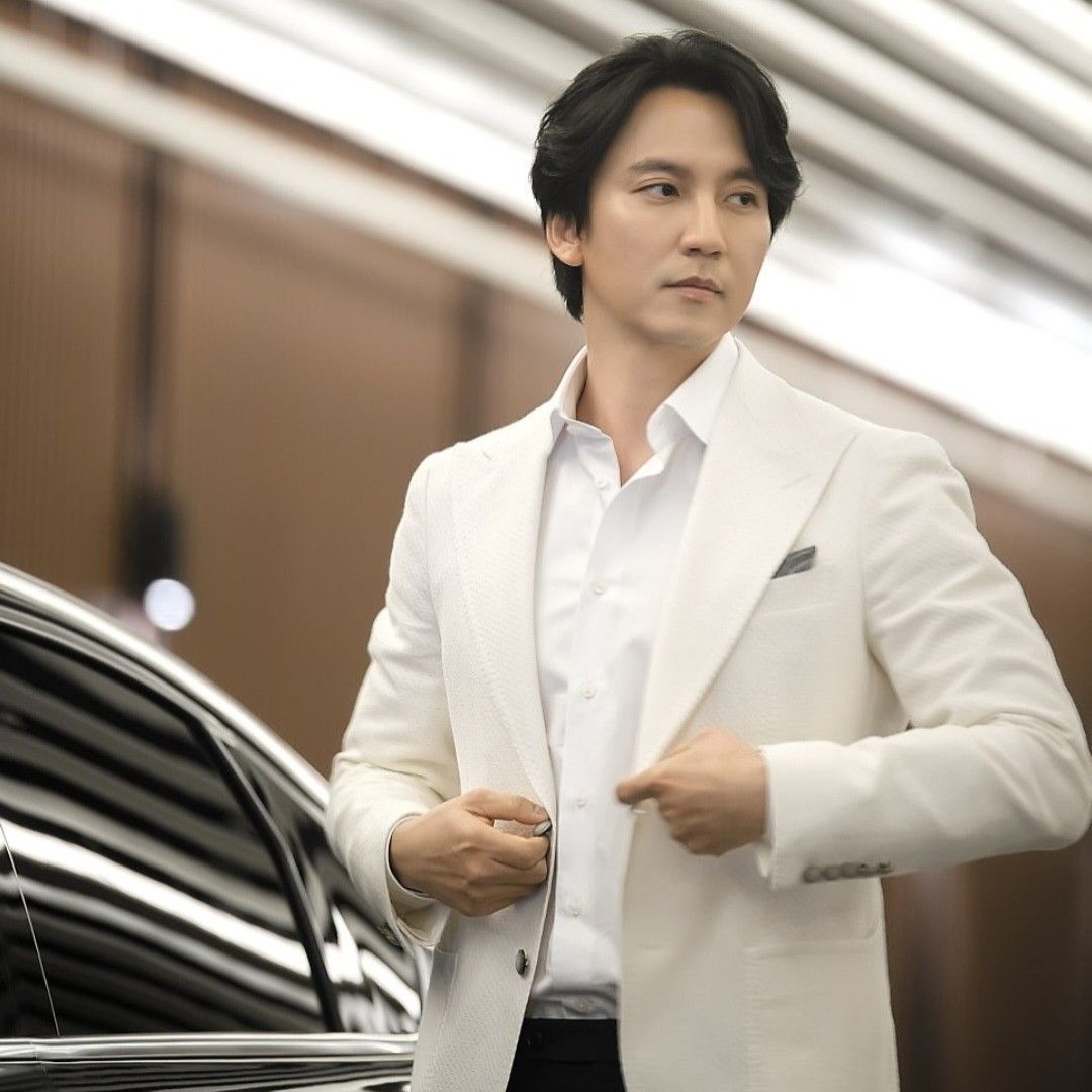 Recent activity shot of Kim Namgil