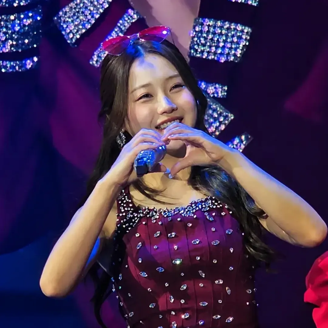 Momen yang diabadikan oleh penggemar Hong Jiyoon