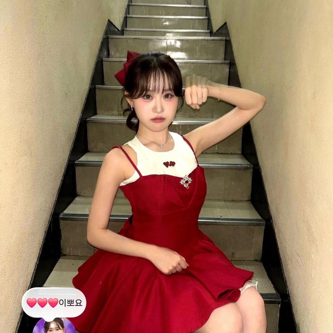 A moment captured by a fan of Kim Dahyun