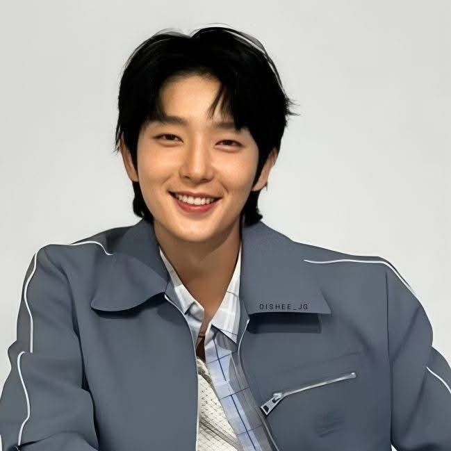 Recent activity shot of Lee Joongi