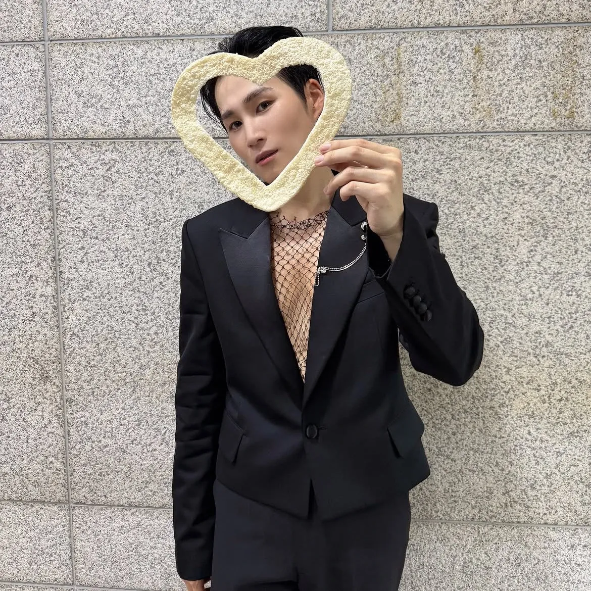 Behind-the-scenes cut of Kim Heejae