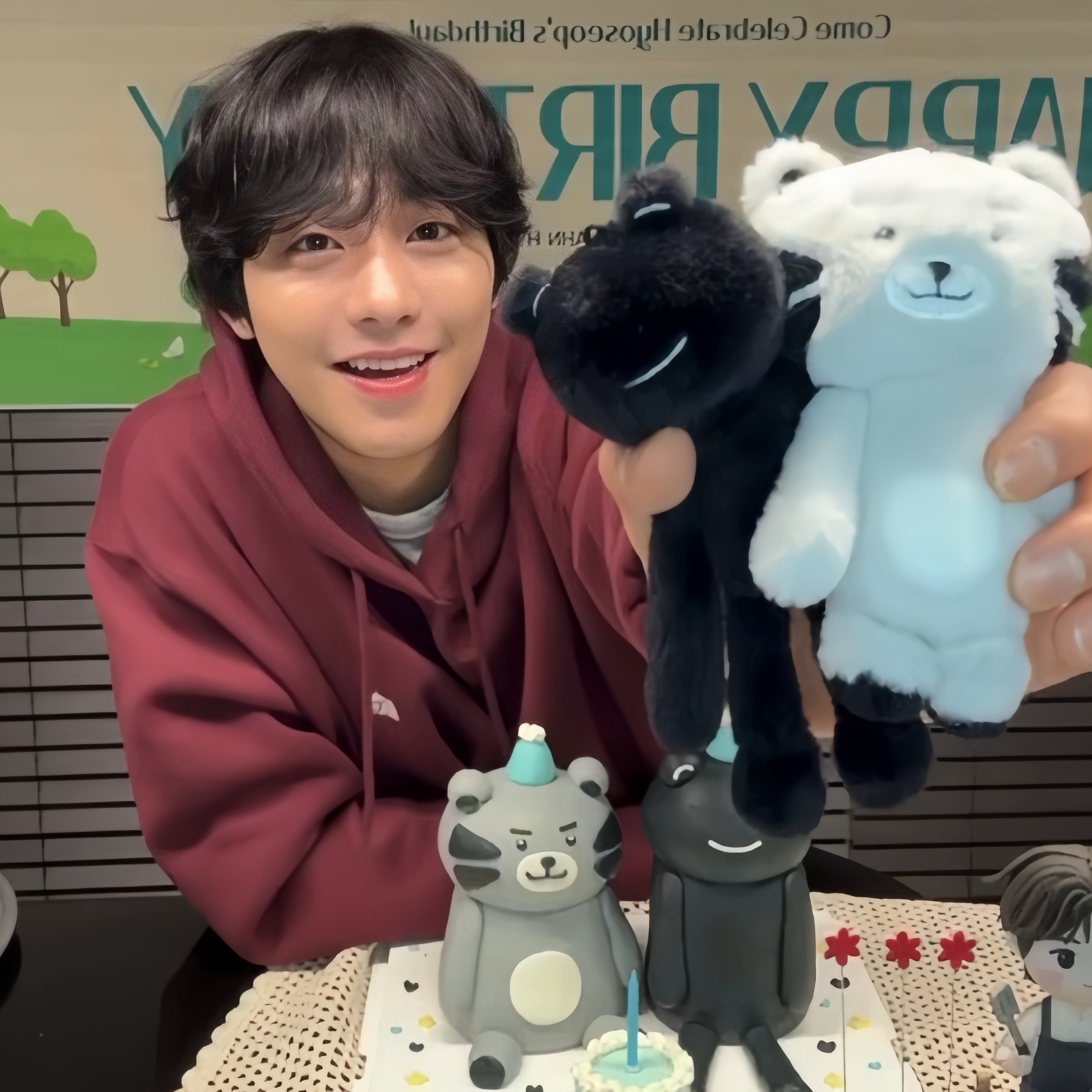 粉丝拍下的安孝燮瞬间