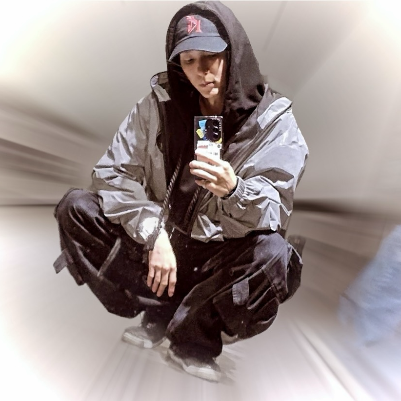 A moment captured by a fan of Lee Joongi