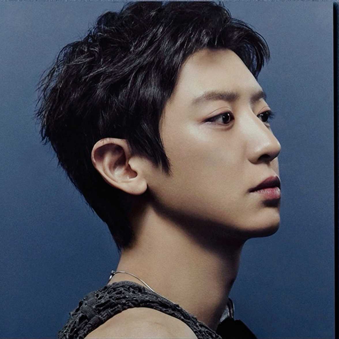 Recent activity shot of Chanyeol