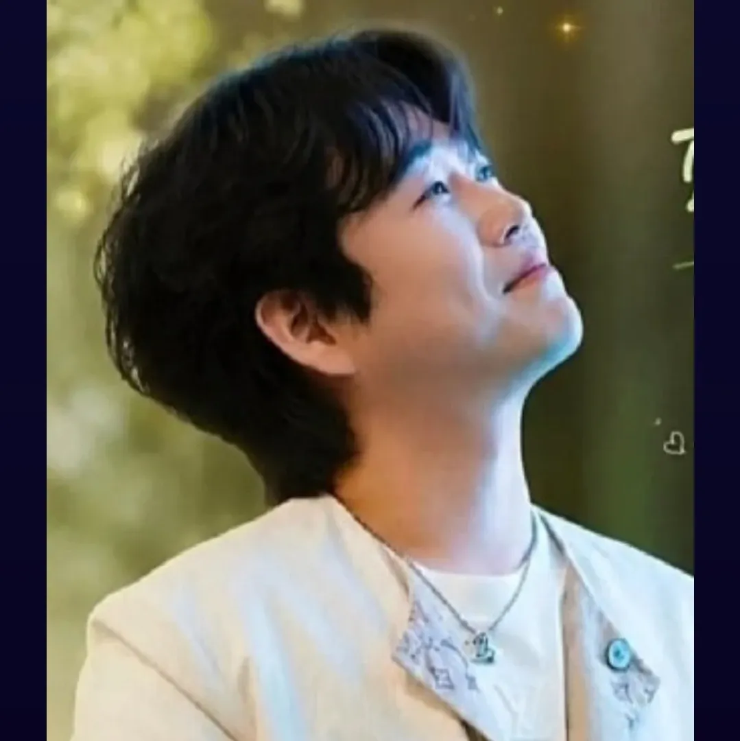 Recent activity shot of Hwang Youngwoong