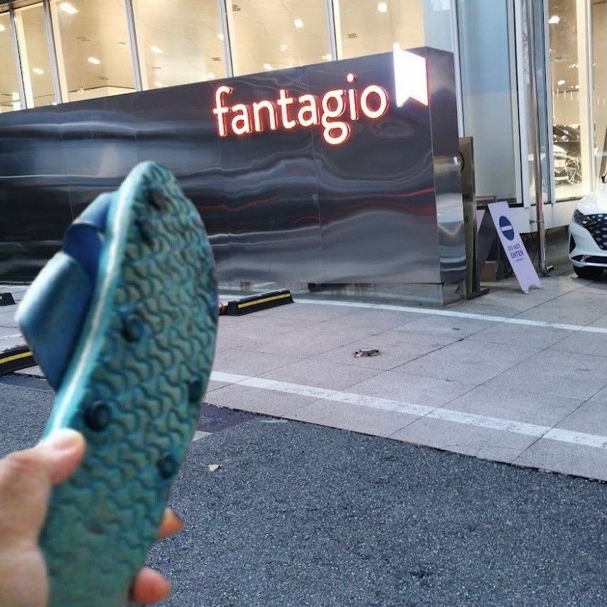 Behind-the-scenes cut of Cha Eunwoo