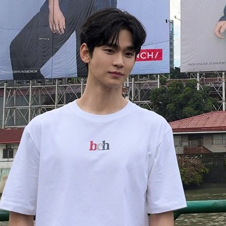 Behind-the-scenes cut of Kim Soohyun