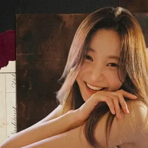 Behind-the-scenes cut of Yeonwoo