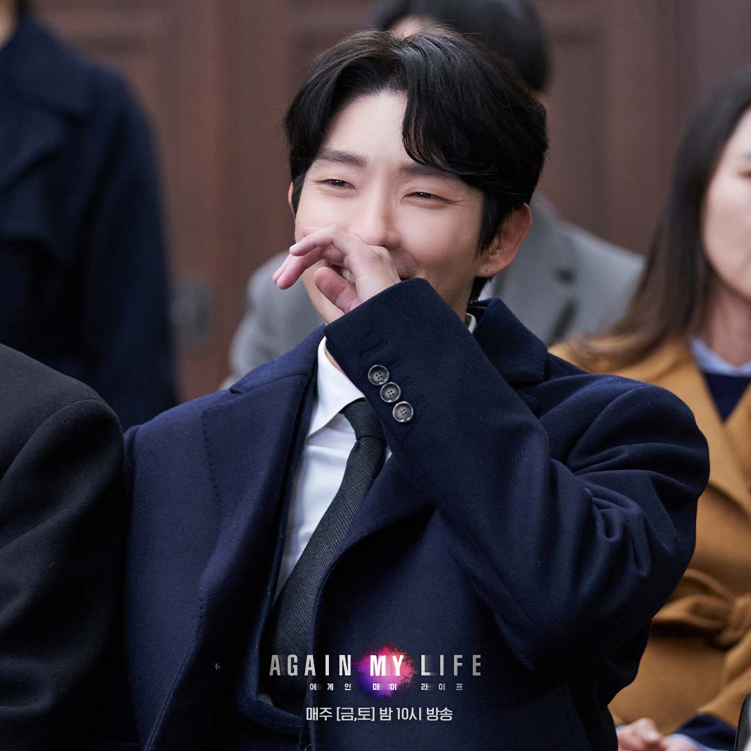 Behind-the-scenes cut of Lee Joongi