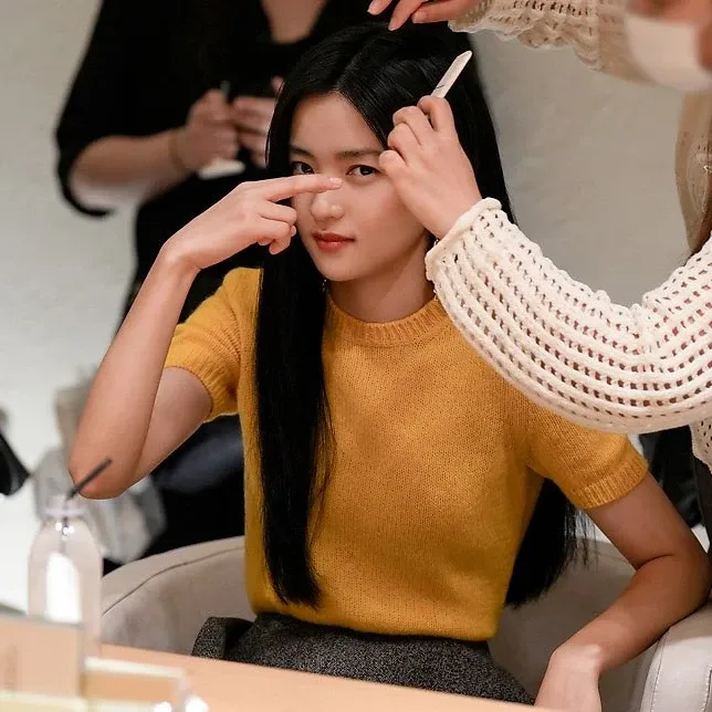 Behind-the-scenes cut of Kim Taeri