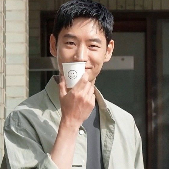 A moment captured by a fan of Lee Jaehoon