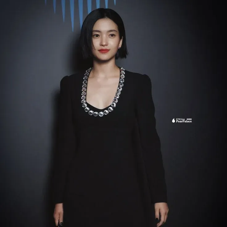 Behind-the-scenes cut of Kim Taeri