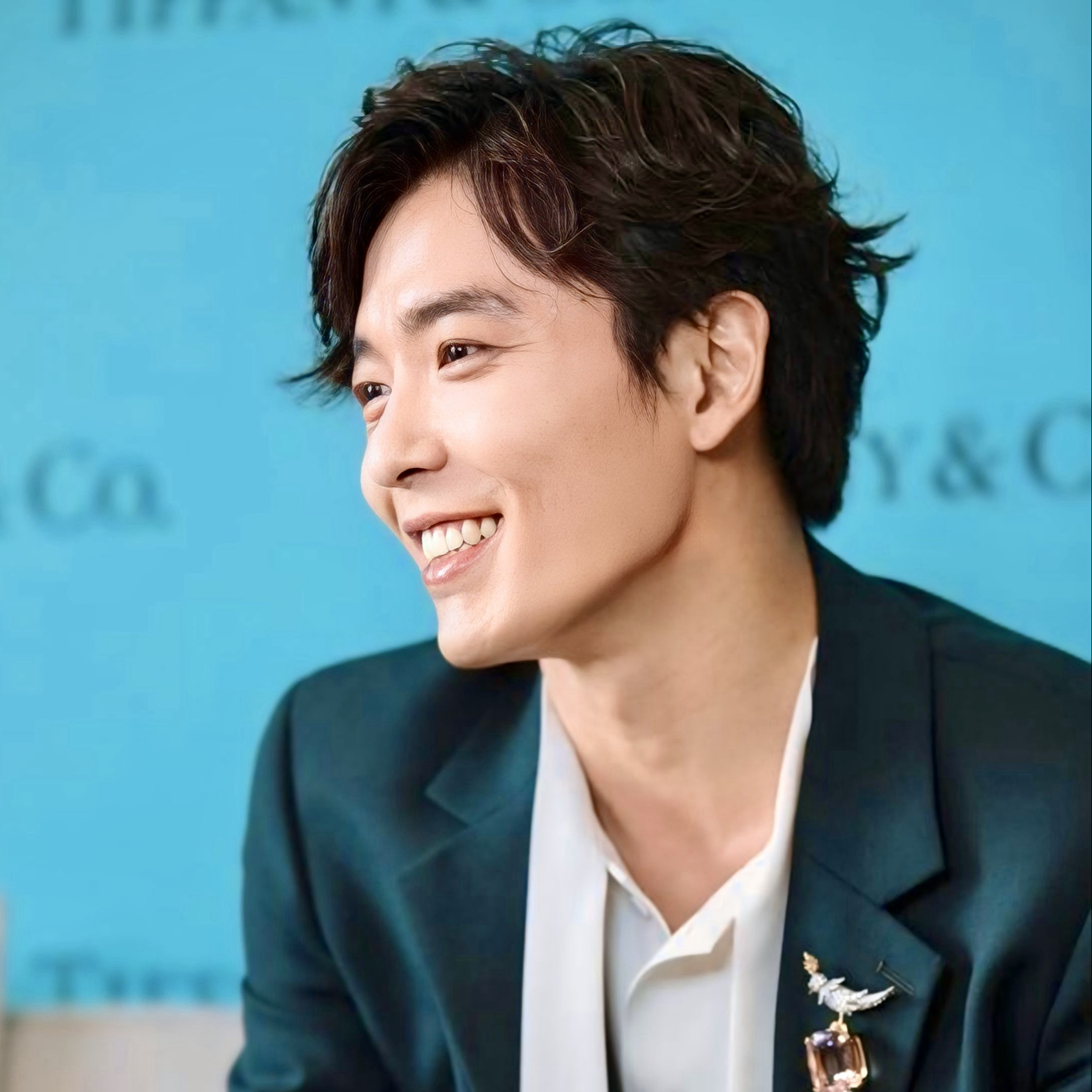 Behind-the-scenes cut of Kim Jaewook