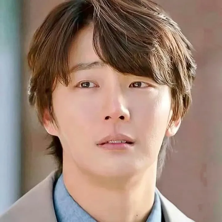 A moment captured by a fan of Yoon Shiyoon