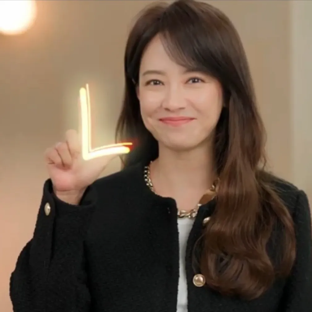 Momen yang diabadikan oleh penggemar Song Jihyo