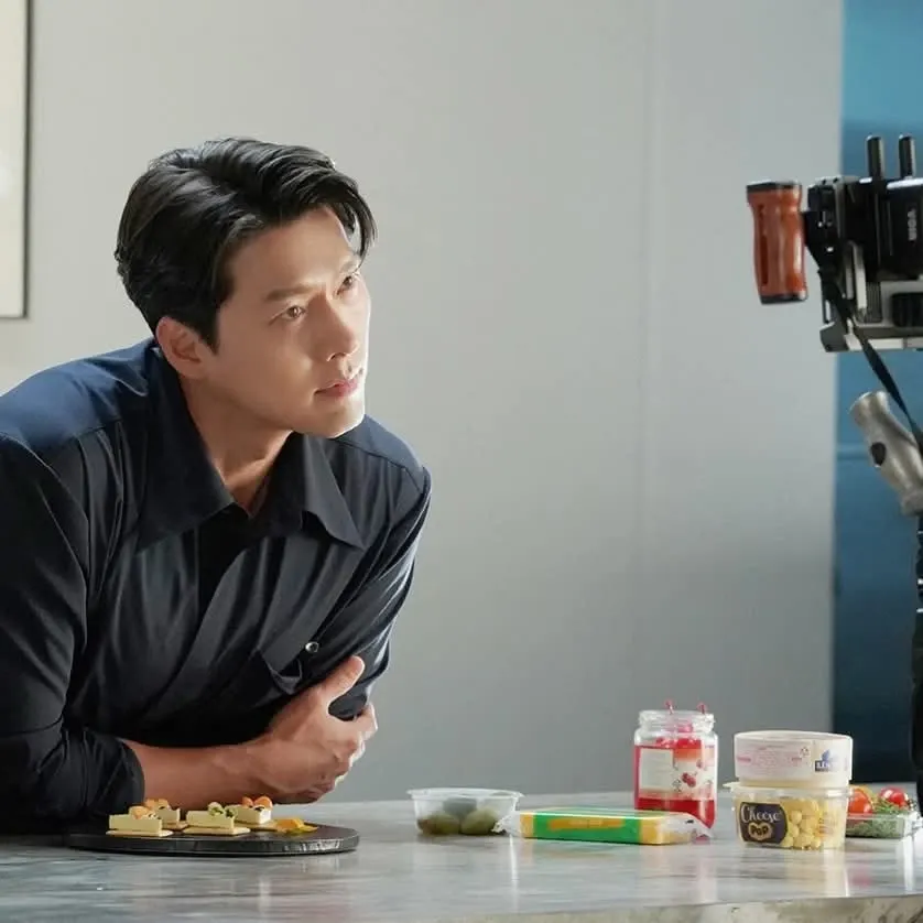Foto kegiatan terbaru dari Hyun Bin