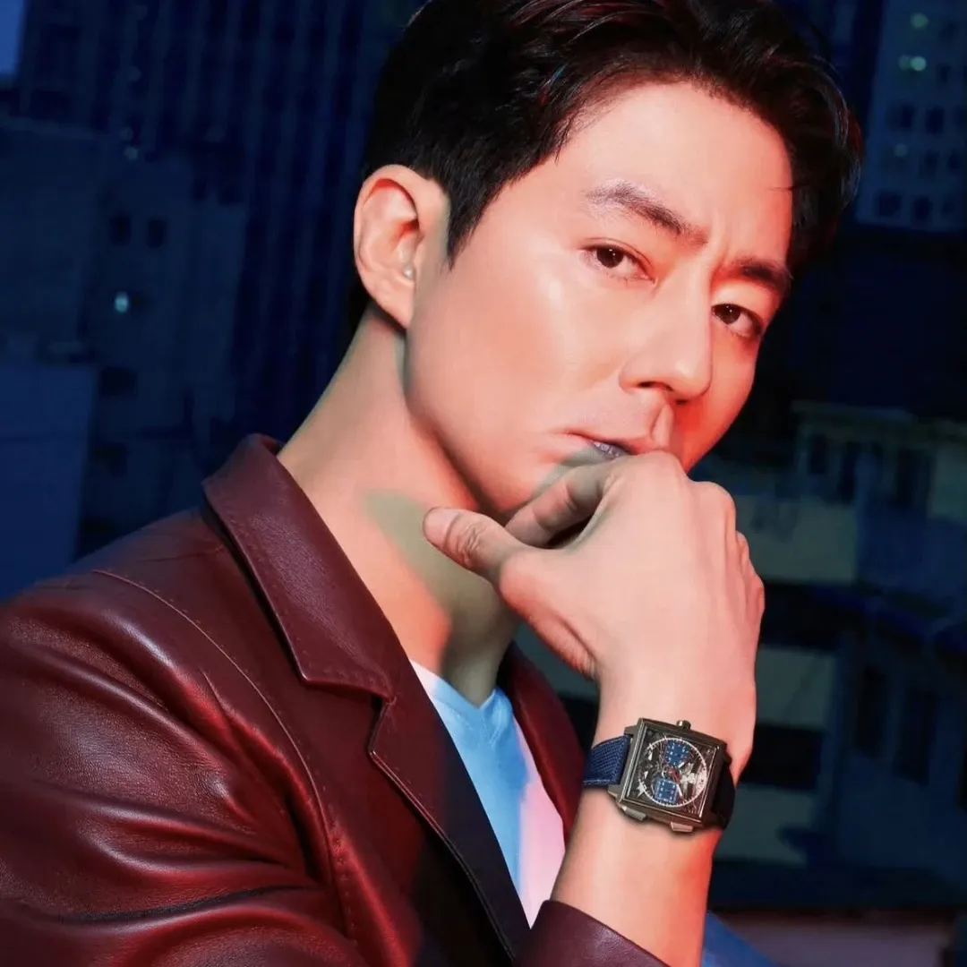 Recent activity shot of Jo Insung