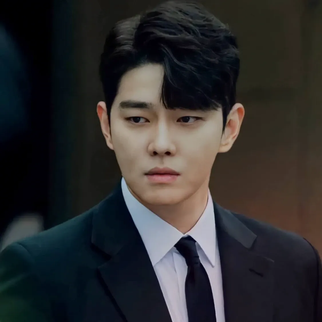 Cuplikan di balik layar dari Yoon Kyunsang