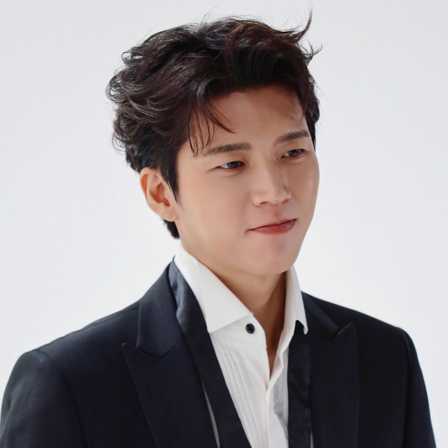 Behind-the-scenes cut of Nam Woohyun