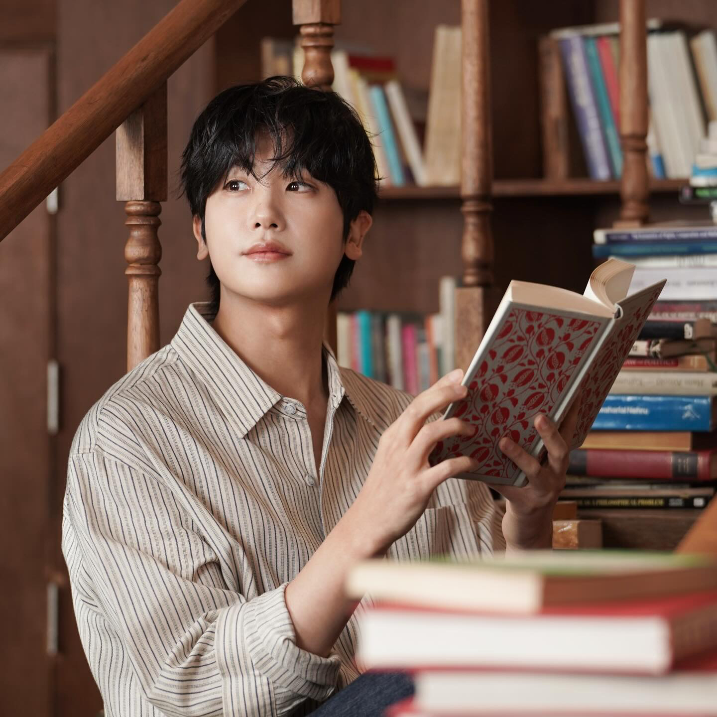 A moment captured by a fan of Park Hyungsik