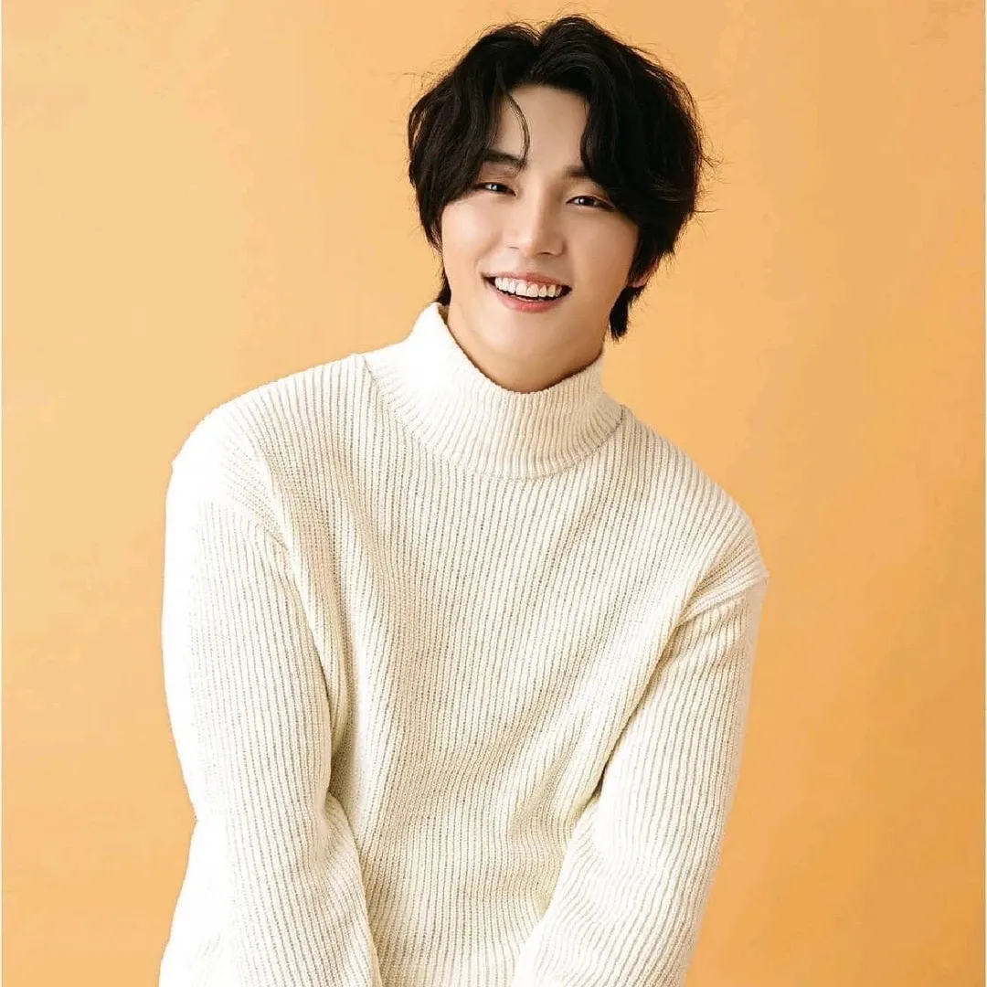 A moment captured by a fan of Yoon Shiyoon