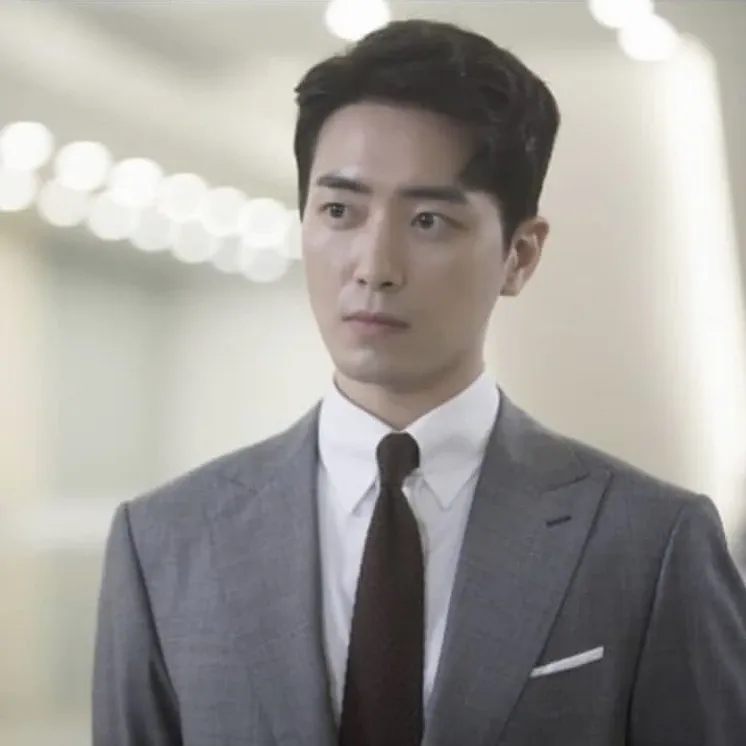A moment captured by a fan of Lee Joonhyuk