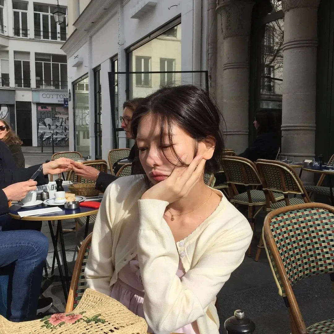 Behind-the-scenes cut of Jung Somin