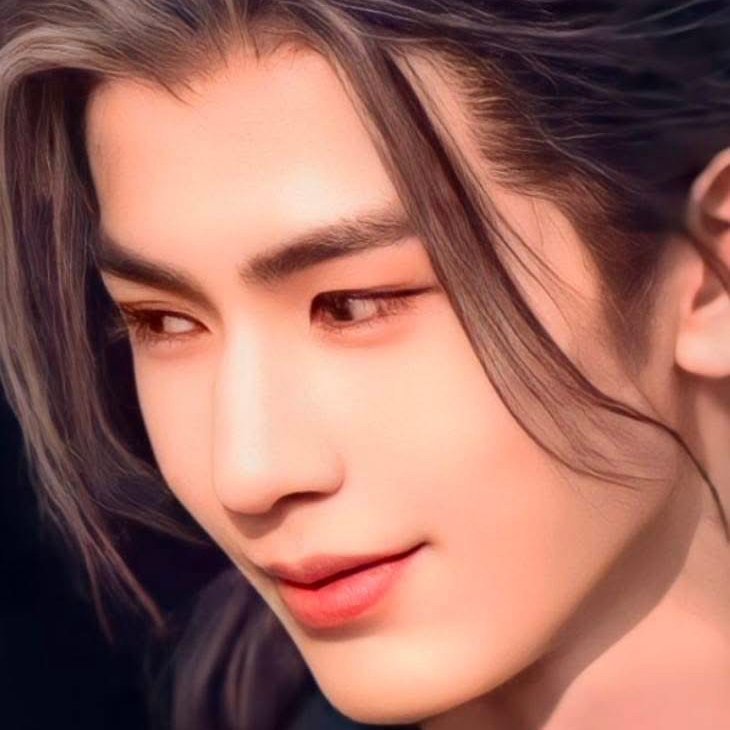 Recent activity shot of Zhang Linghe