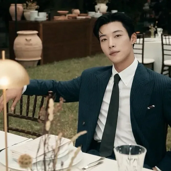 Behind-the-scenes cut of Woo Dohwan