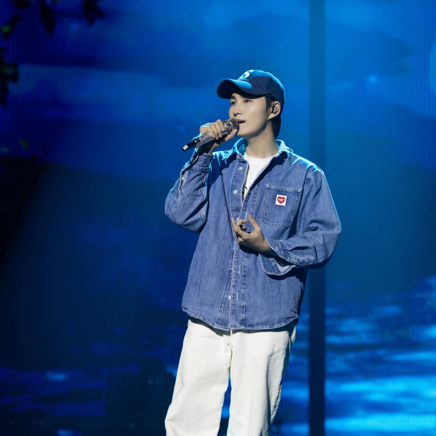 金熙栽的最新照片