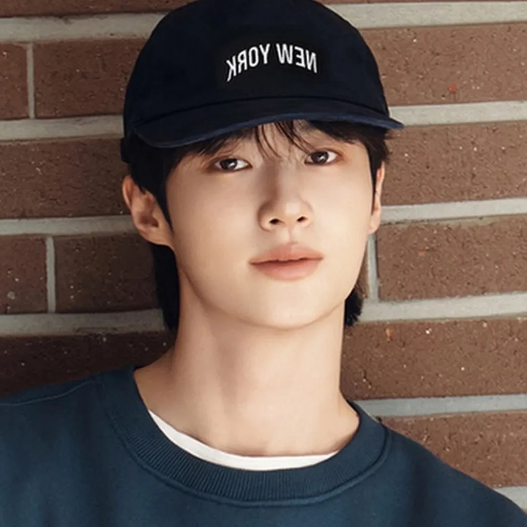 Latest photo of Byeon Wooseok