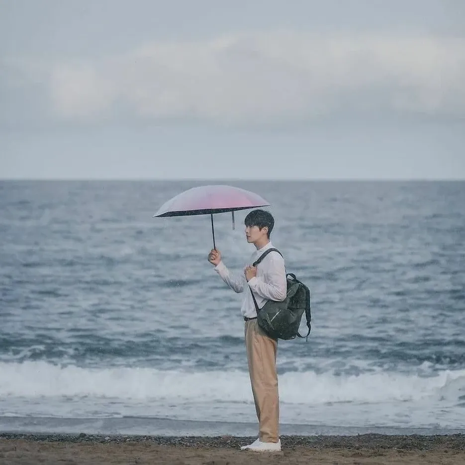 Behind-the-scenes cut of Kim Seonho