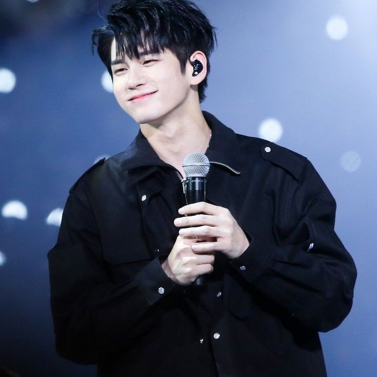 옹성우 최근 활동샷