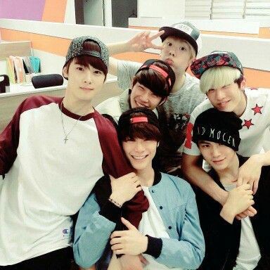 A moment captured by a fan of Cha Eunwoo