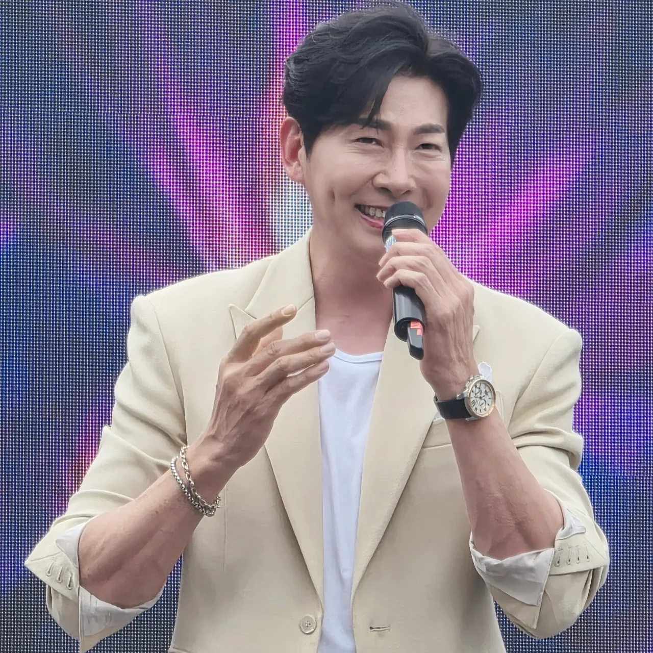 Latest photo of Kim Yongpil